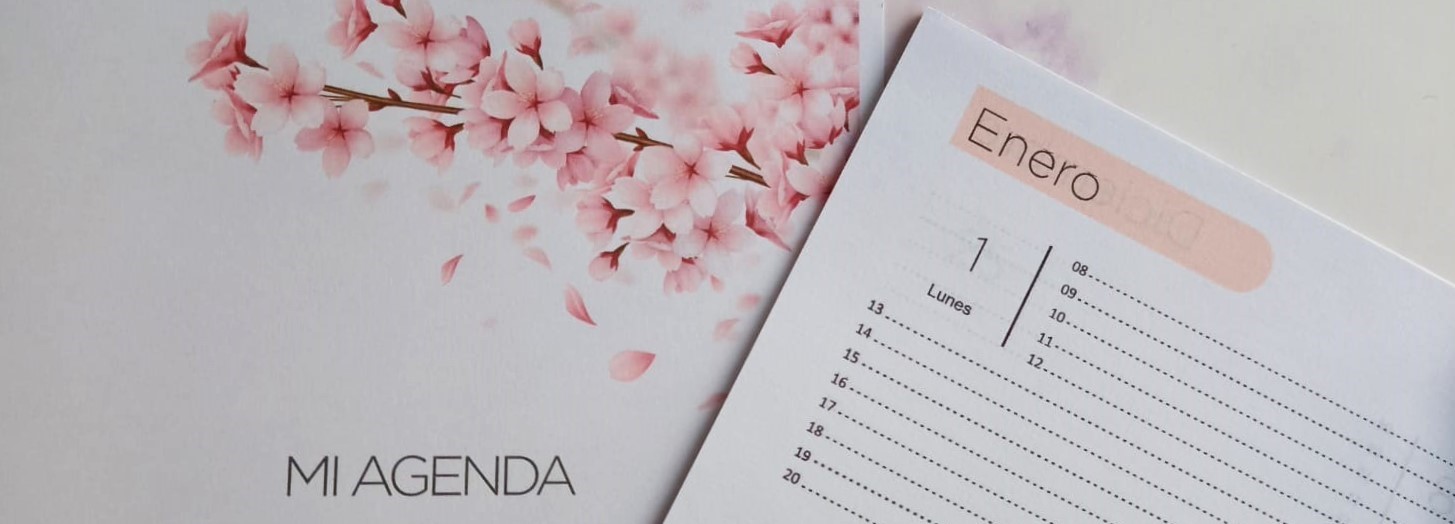 Agenda con flores